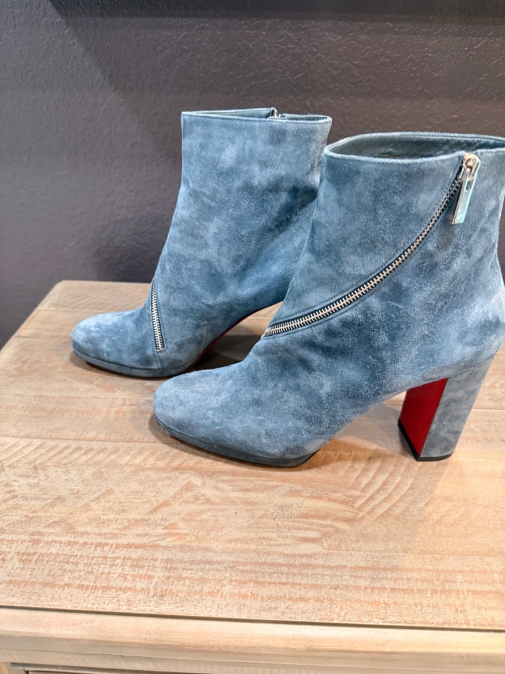 Christian Louboutin Size 41 - Picture 2 of 4